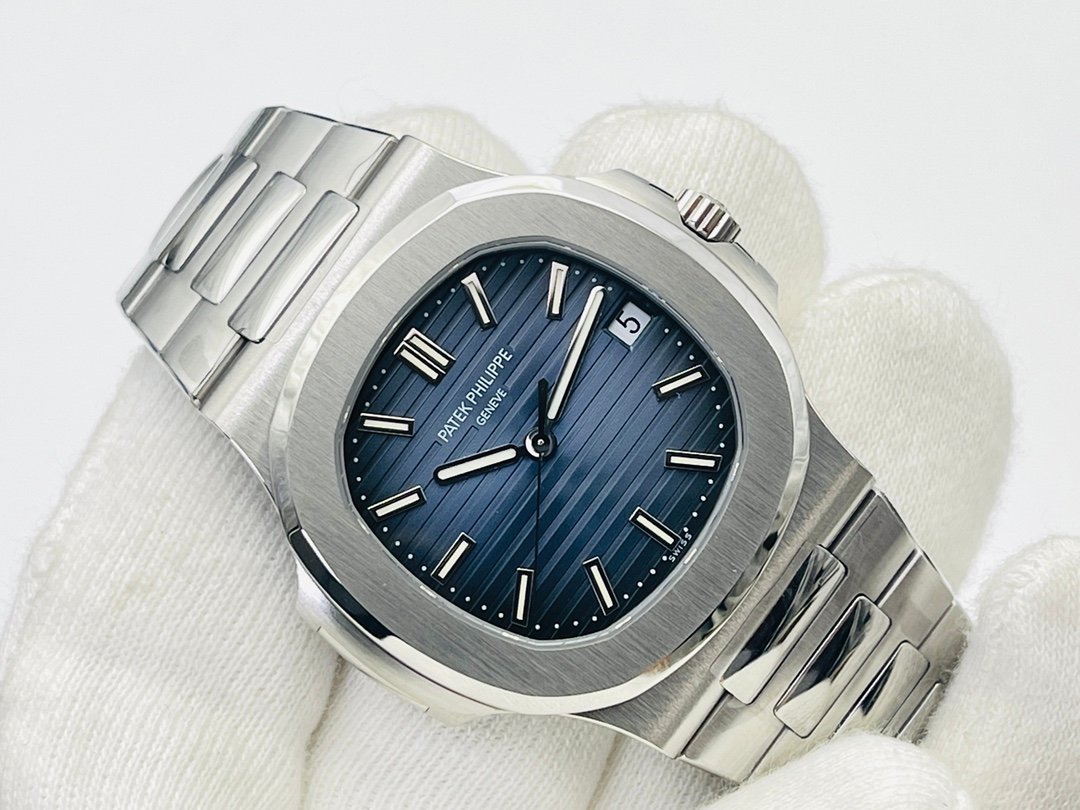 Patek Philippe Nautilus 5711 - Image 4