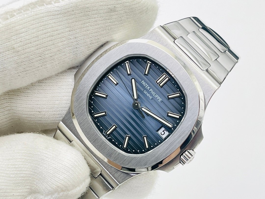 Patek Philippe Nautilus 5711 - Image 3