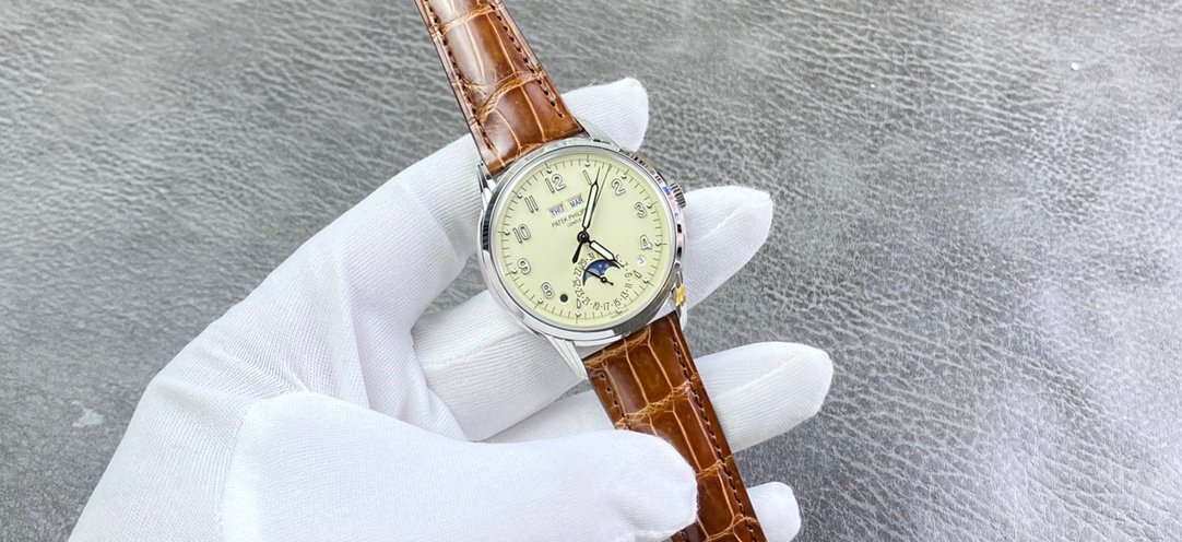 Patek Philippe 5320G-001 Moon Phase Perpetual Calendar - Image 2