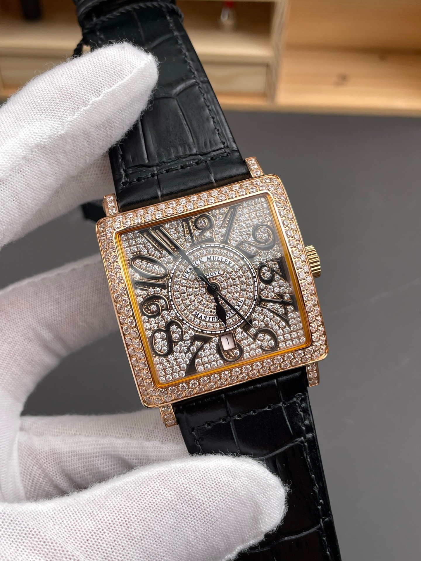 Franck Muller Long Island 6000H Rose Gold Full Diamond - Image 2