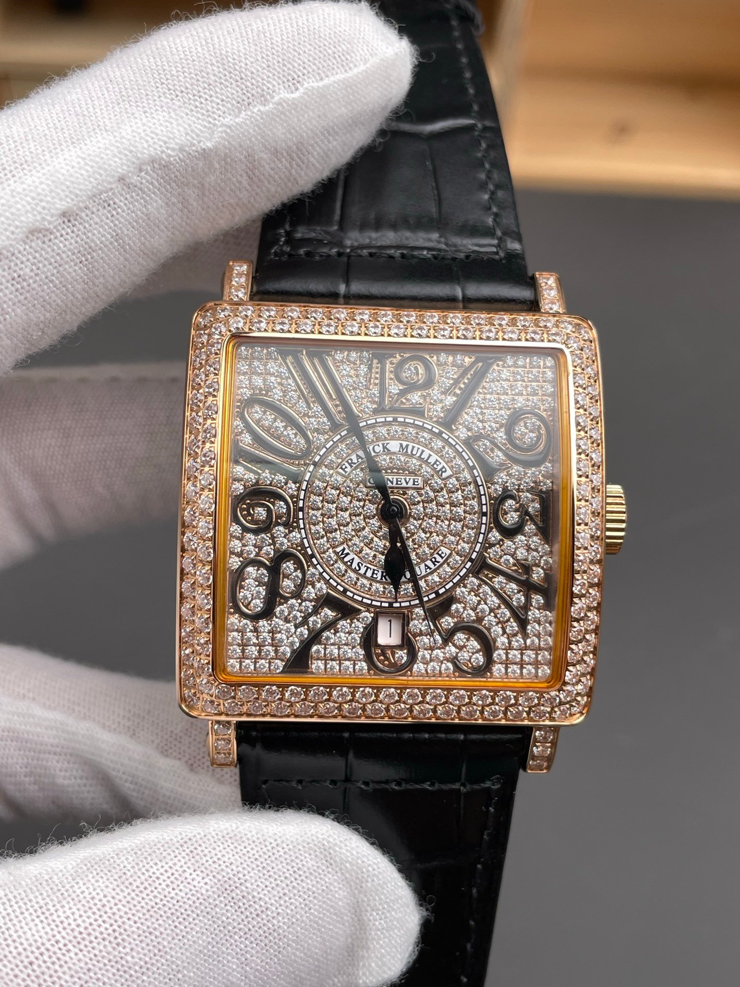 Franck Muller Long Island 6000H Rose Gold Full Diamond - Image 3
