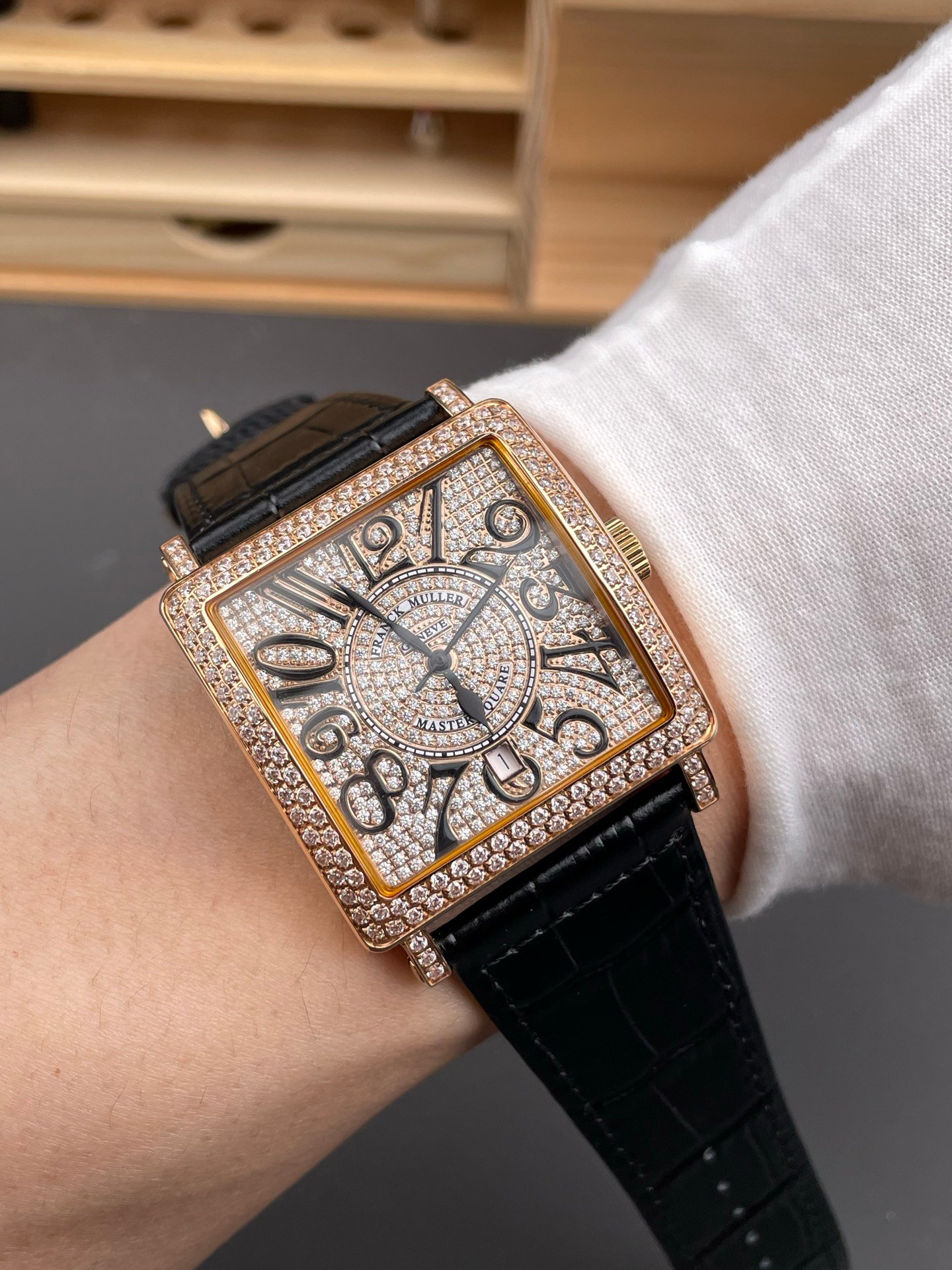 Franck Muller Long Island 6000H Rose Gold Full Diamond - Image 9
