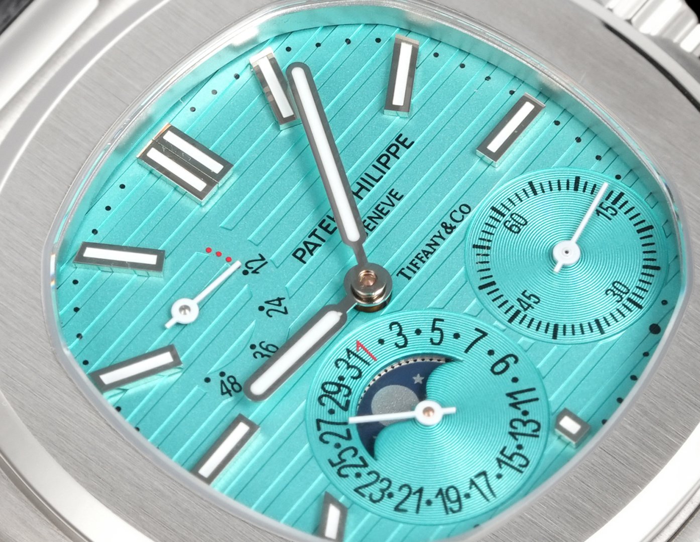 Patek Philippe Nautilus 5712R Tiffany Blue Dial Leather Strap - Image 5