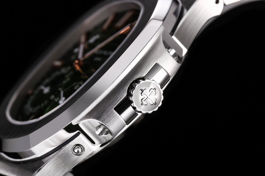 Patek Philippe Nautilus 5712/1A Green Dial - Image 9