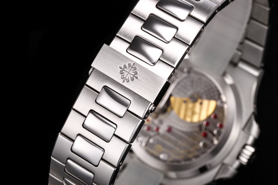 Patek Philippe Nautilus 5712/1A Green Dial - Image 7