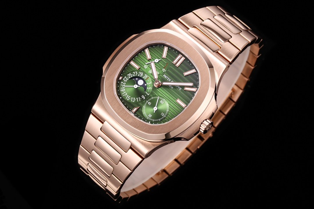 Patek Philippe Nautilus 5712 Rose Gold Green Dial - Image 4