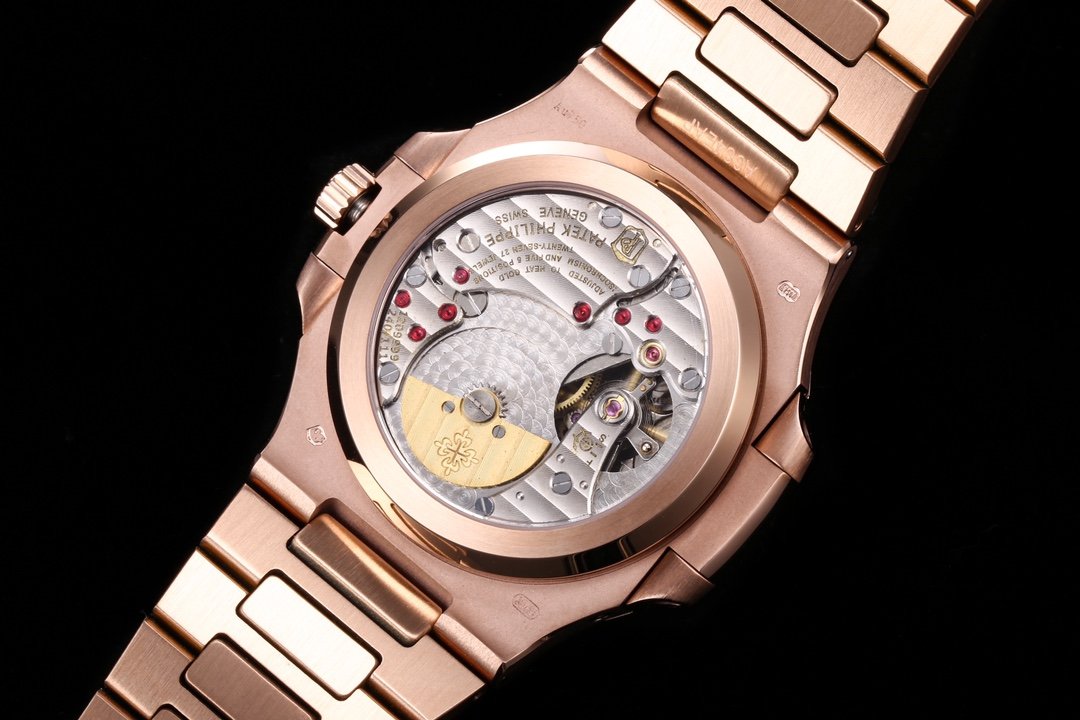 Patek Philippe Nautilus 5712 Rose Gold Green Dial - Image 5